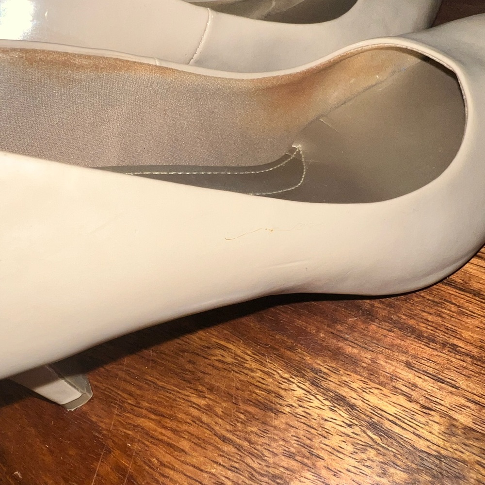 Comfort Plus by Predictions Nude Heels Size 9.5 - Picture 6 of 9